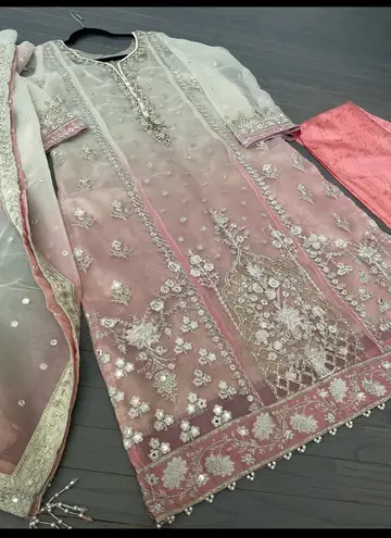 New pakistani indian Designer 3pc suit Multiple Size L