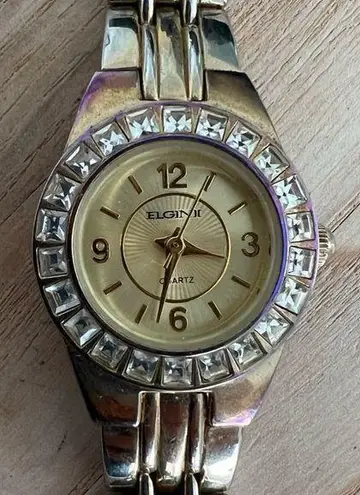 Elgin II Ladies Watch Crystals Gold Tone Purple Case and Gold Tone Dial