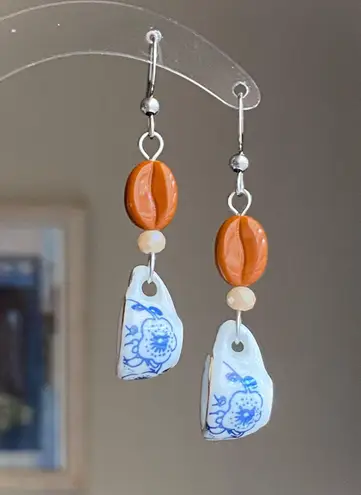 Handmade porcelain mug cup & coffee beans unique fun fairy antique style dangle earrings☕️🍃🌀