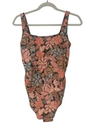 A pea in the pod NWT Square-Neck Maternity One Piece Swimsuit Floral Size M