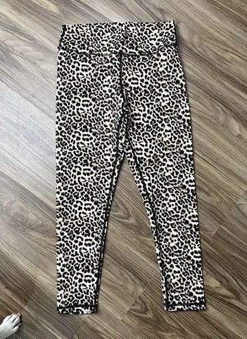 Zyia Active Size M 8 10 Leggings Hi Rise Leopard Print Brilliant Scrunchy Butt