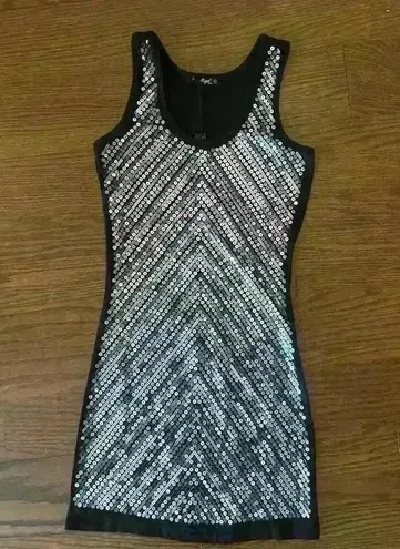 New with Tags Sequin Bodycon Mini Tube Dress Size Medium Party Date Night Disco Silver