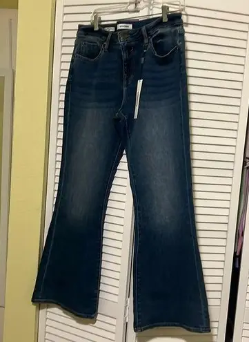 Vigoss Boot cut jeans Ladies Size 31 NWT