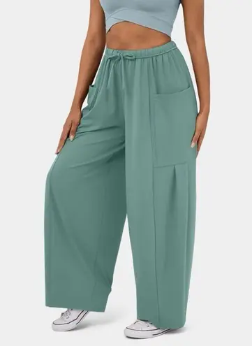 Halara NWT  Mid rise Wide Leg Pants