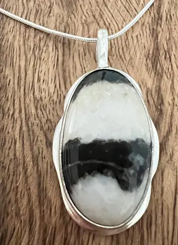 925 Sterling Silver White buffalo Turquoise Necklace Womens Gemstone Jewelry Black