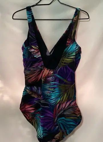 MiracleSuit MIRADONNA BY WO SIZE 16 Vibrant Leaf PatternOne piece swimsuit clean