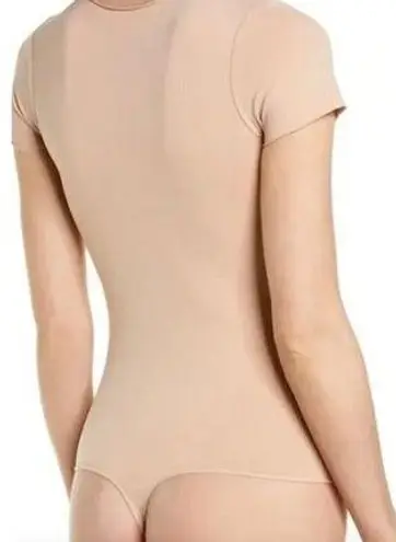 SKIMS Essential T-Shirt Thong Bodysuit in Sandstone Large/X-Large