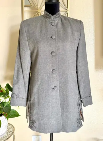 Valerie Stevens Gray Embroidered Blazer 100% pure wool size 12