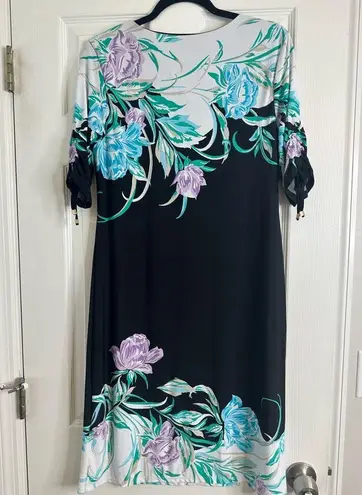 JM Collection Short Sleeve Black Dress with Floral Design by , Size Medium
