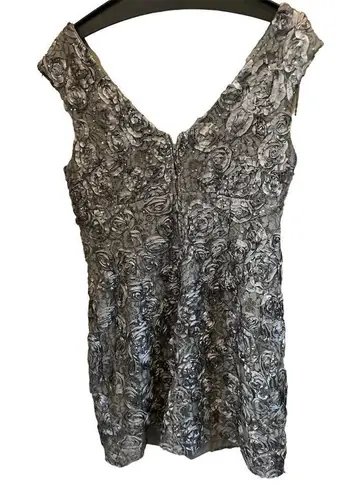 Scarlett Women's Floral Lace Sheath Dress Size 16 Silver Sleeveless V-Ne…