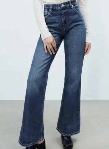 ZARA NWT  High Rise Flare Leg Full Length Jeans Bloggers Favorite‎ Size 4