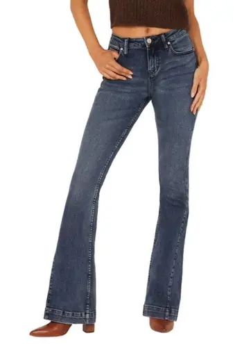 Shyanne Women's Oleander High Rise Bootcut Jeans- 28W x 34L