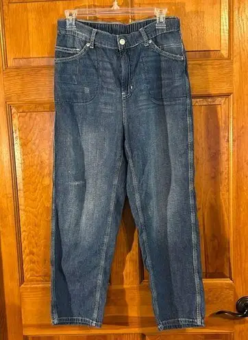 Free People  Chloe Style Mom Jeans Button&Zip W/Elastic back. Pockets Med-EUC