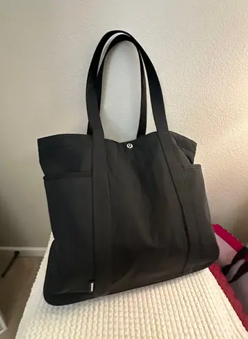 Lululemon Multi Pocket Tote Bag