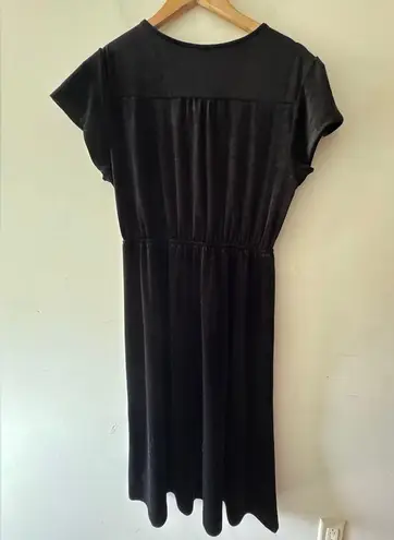 See And Be Seen Black Velvet Short Sleeve V Neck A Line Dress Size L