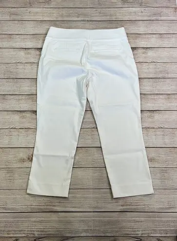 st. john's bay White Crop Capri Pants. Stretchy material. Faux pockets. Comfy waistband.  16” waist 11” rise 23” inseam