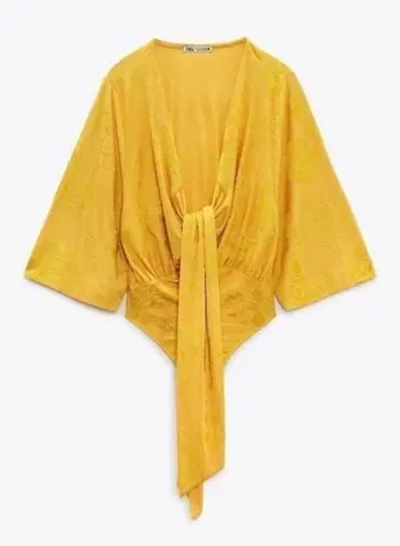 ZARA yellow KNOTTED JACQUARD BODYSUIT  Size Small  5039/062