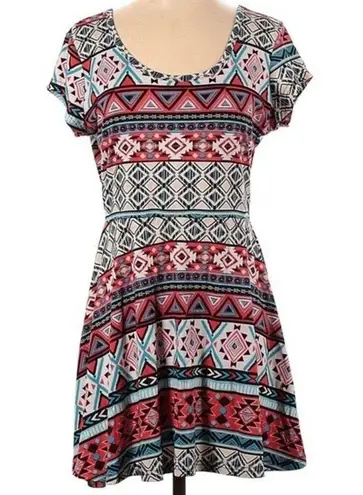 Brooks Bobbie  super soft tribal print ladder back dress size medium