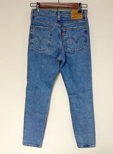 Levi's  Wedgie Straight Jean