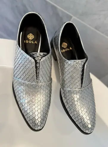 Isola Silver Scalloped Maria Loafer Slip On Flats Shoes 8