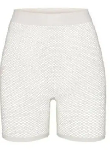 SKIMS  NWT Perforated seamless shorties in Marble (Winter White)-  Size 3XL