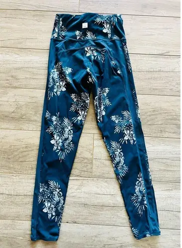 Vuori Women's Seascape Water Legging XS Blue Yoga Running Athletic Leggings