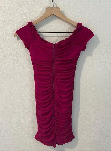 Privy Mesh Ruched Off The Shoulders Sweetheart Mini Dress In Berry Size S