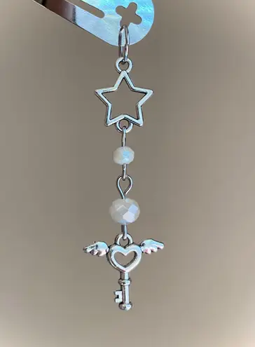 Handmade retro vintage fairy Kawaii y2k style star & heart key dangle hair clip ⭐️🌙💕