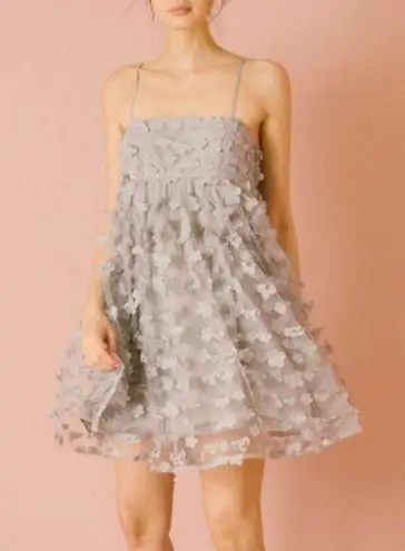 Storia  Monochromatic Gray Daisy‎ Flower Baby Doll Mini Dress Size Small