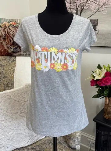 Wound Up Gray Fitted Short Sleeve Tee