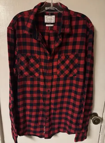 The American Dream Red And Navy Plaid Button Up Slim Fit Women's Shirt Size XL