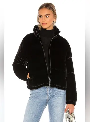 Bella Dahl black velvet puffer XS