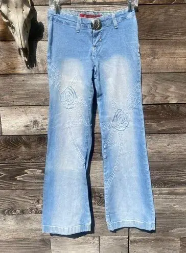 Size S//Vintage Y2K Embroidered Low Rise Flare Jeans Blue