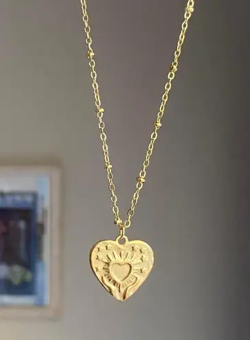 Handmade gold tone stainless steel celestial whimsical boho heart necklace🌟
