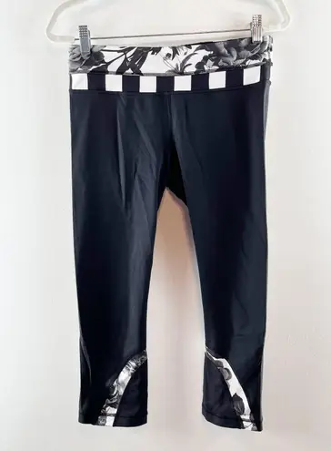 Lululemon  Run Inspire Crop Leggings Yoga Running Pants Black Floral Gray 8 thumbnail 3