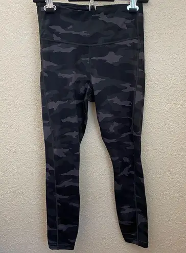 Athleta  ultimate camo 7/8 tights leggings Size Small stash pocket ankle crop