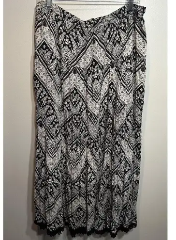 Notations Maxi Skirt Size XL Black White Tiered Geometric Artsy Boho Pull On NEW