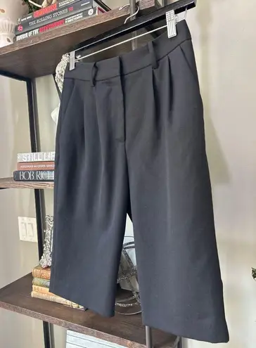 Nili Lotan Ella Pleated Virgin Wool Shorts Black Womens Size 2