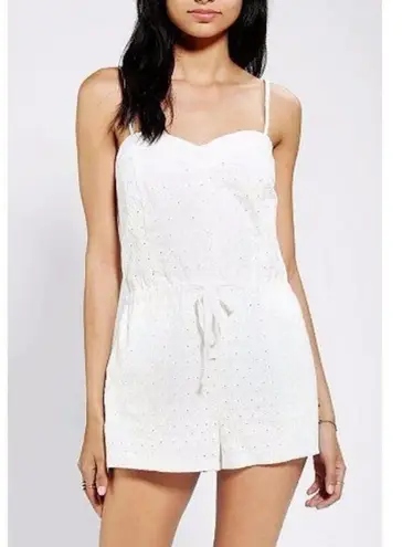 Jack by BB Dakota O'Hara Womens Waist Tie Embroidered Romper White Sz 0 Coquette