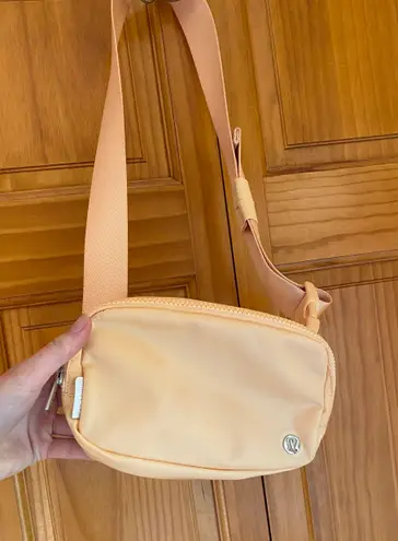 Lululemon Everywhere Belt Bag