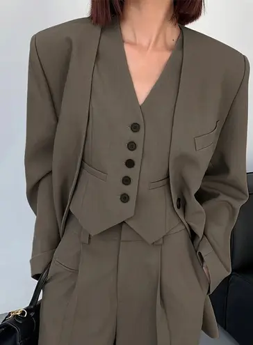 Commense Women's Business Casual Blazer Two Button Long Sleeve Camel XL NWT Tan