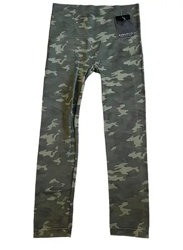 Bagatelle  NWT High Rise Camo Print Seamless Stretch Leggings Green Size M