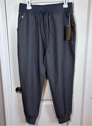 Peelz Scrubs Kira style 4 pocket jogger pants, color Grey size Medium NWT Gray