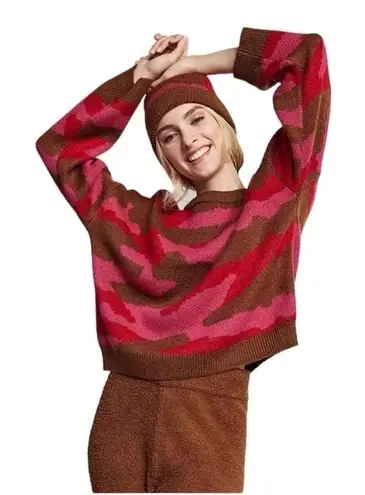 Yummy Sweater Co Size Medium Easy Crewneck Pink Camouflage Sweater