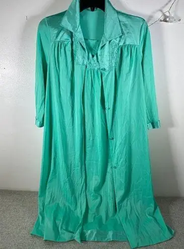 Vanity Fair Vintage  Size 32 Green Nylon Two Piece Nightgown Robe Set Button