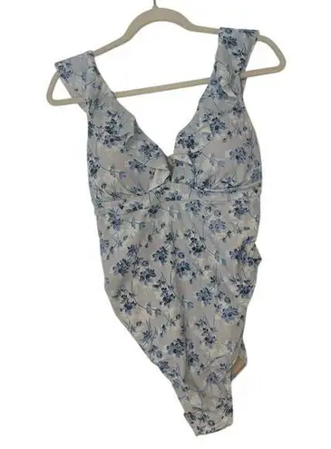 A pea in the pod NWT Ruffled Maternity Floral Swimsuit Light Blue Size M