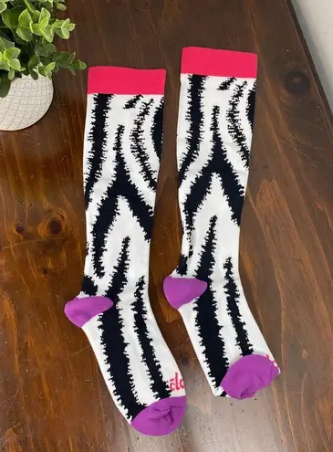 Clove Shoes Compression Socks Neon Zebra Dye Medium White