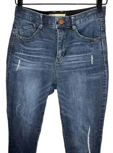 Democracy “Ab” Technology Medium Wash Distressed Skinny Jeans Size 4