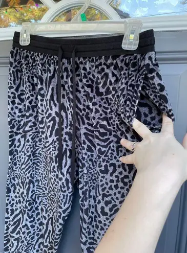 secret treasures  Women's Size S Super Soft Comfy Grey Animal Print Pajama Pants