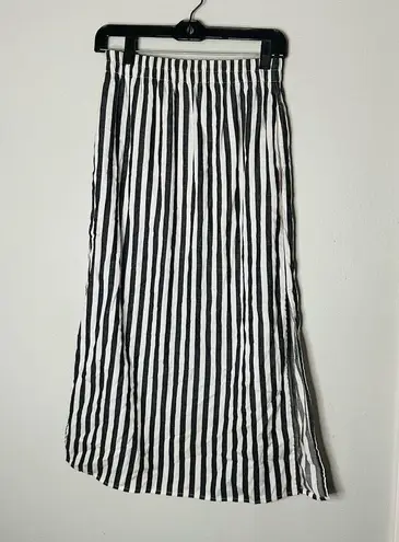 Cupcakes and Cashmere Black White Striped Faux Front Button Midi Skirt Size 2